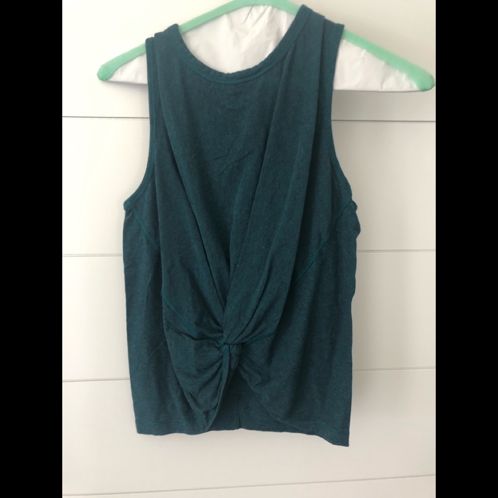 Lululemon tank sz 6